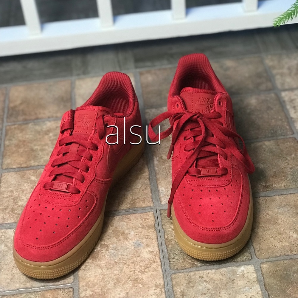 NWT Nike Air Force 1’07 SE Suede Speed Red WMNS - Picture 6 of 8